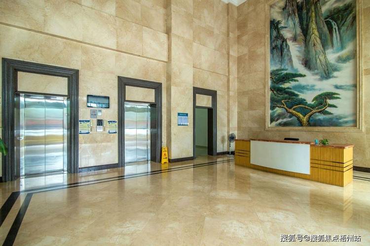 5米层高7层物业全解析 深圳市华丰世纪物业管理与3元/㎡物业费深度解读